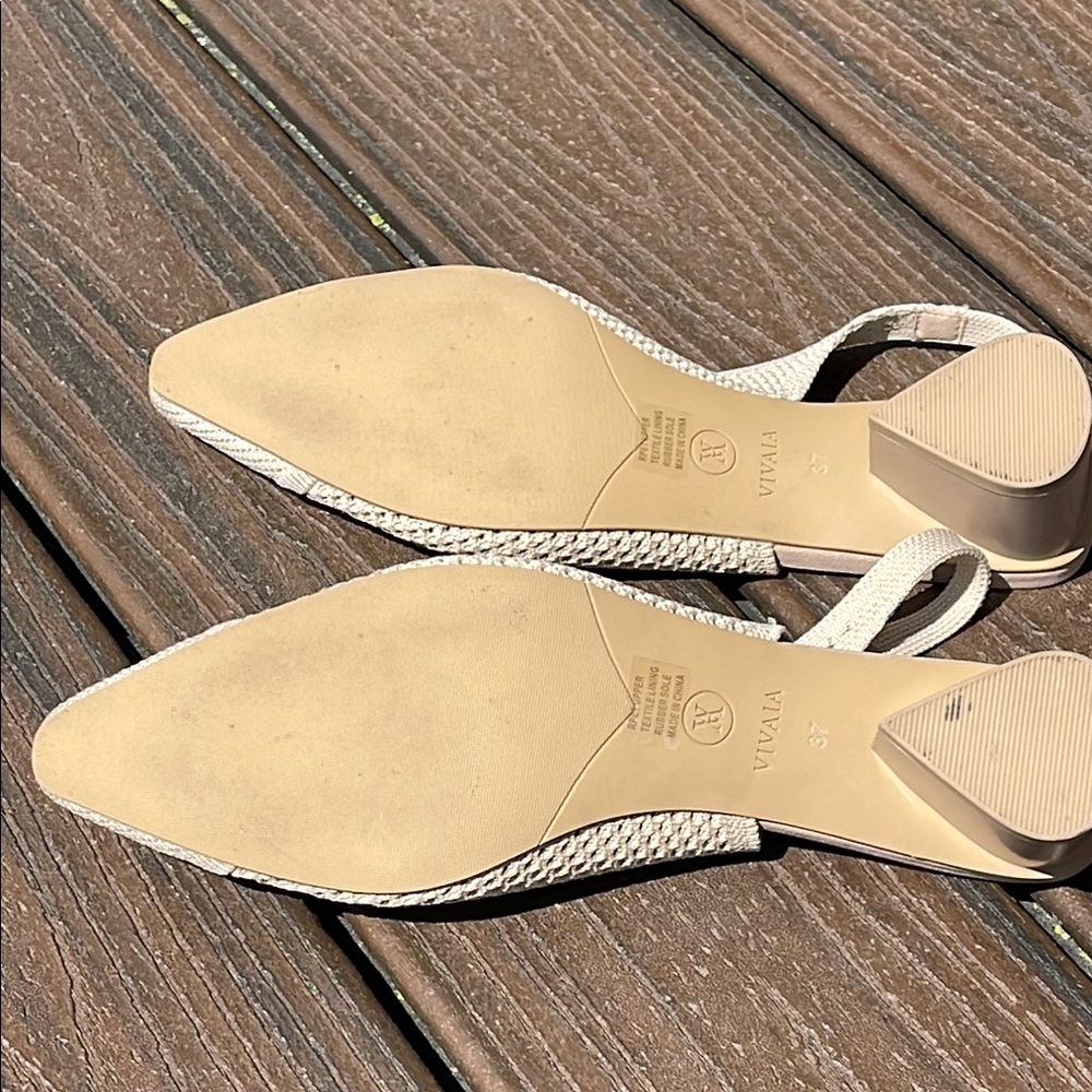 Cream Heels with Elegant Perforated Design - Picture 7 of 9